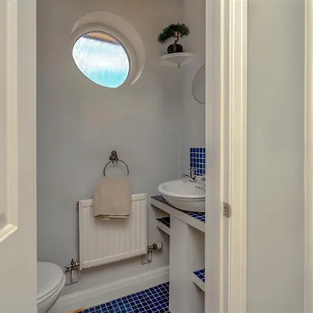 Spacious Detached House With Garden & Parking Ferienhaus Bristol