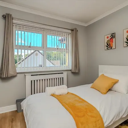 Spacious Detached House With Garden & Parking Ferienhaus Bristol